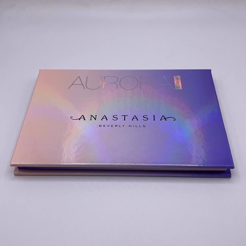 Anastasia Beverly Hills Glow Kit in “Aurora”